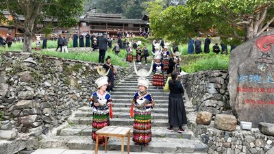 黔东南自治州发展鲜花产业助推乡村振兴